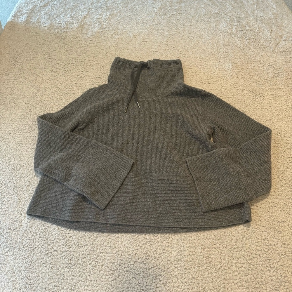 LULULEMON RETREAT YOURSELF PULLOVER IN HEATHERED CORE DARK GREY SIZE XS/S